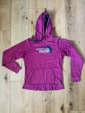 The North Face Deep Magenta/Purple Women's Pullover Hoodie